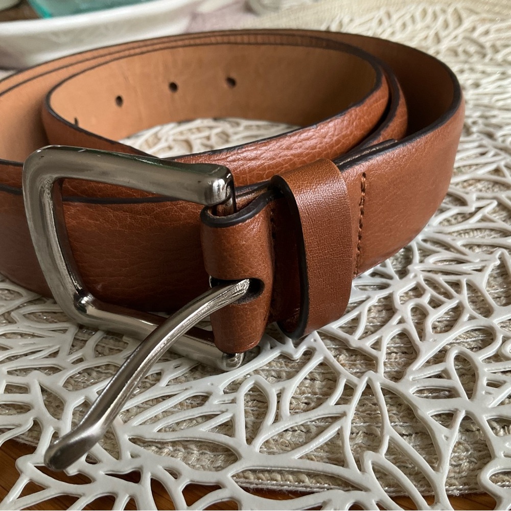Elegant Tan Leather Belt for Men
